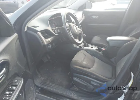 2014 Jeep Cherokee Sport z USA, uszkodzony, nr VIN 1C4PJLAB5EW199662